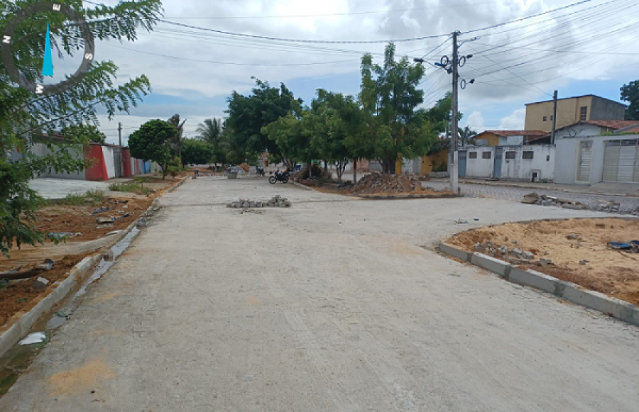 Pavimentação avança em ruas de Extremoz