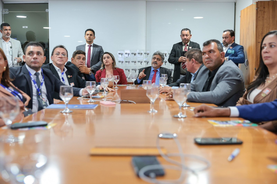 Samanda articula agenda com municípios